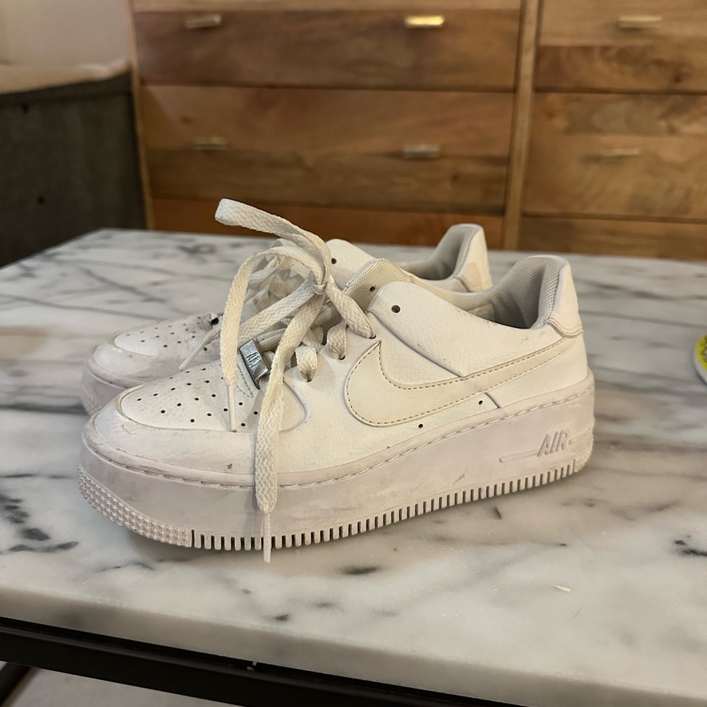 Barely worn Air Force ones size 6